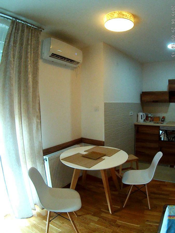 Uki-Modern Apartment With Parking Novi Sad Eksteriør bilde